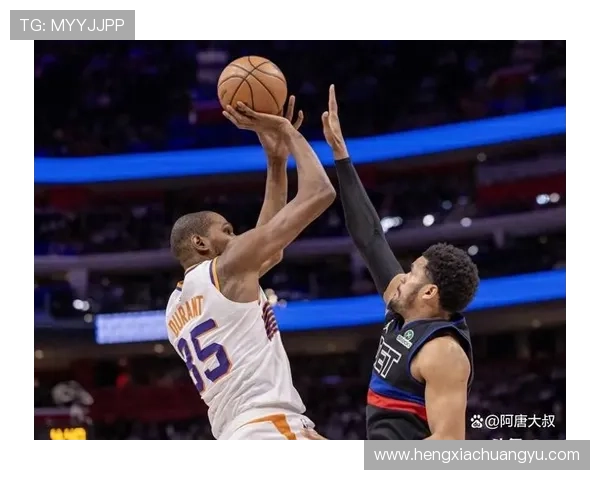 太阳队无传统控卫依然运转流畅布克状态回归巅峰表现